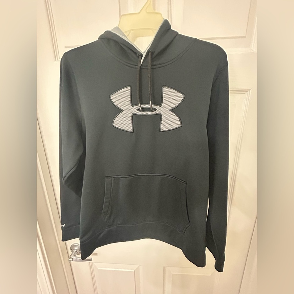 Men’s UnderArmour Black Rainproof Pullover Hoodie